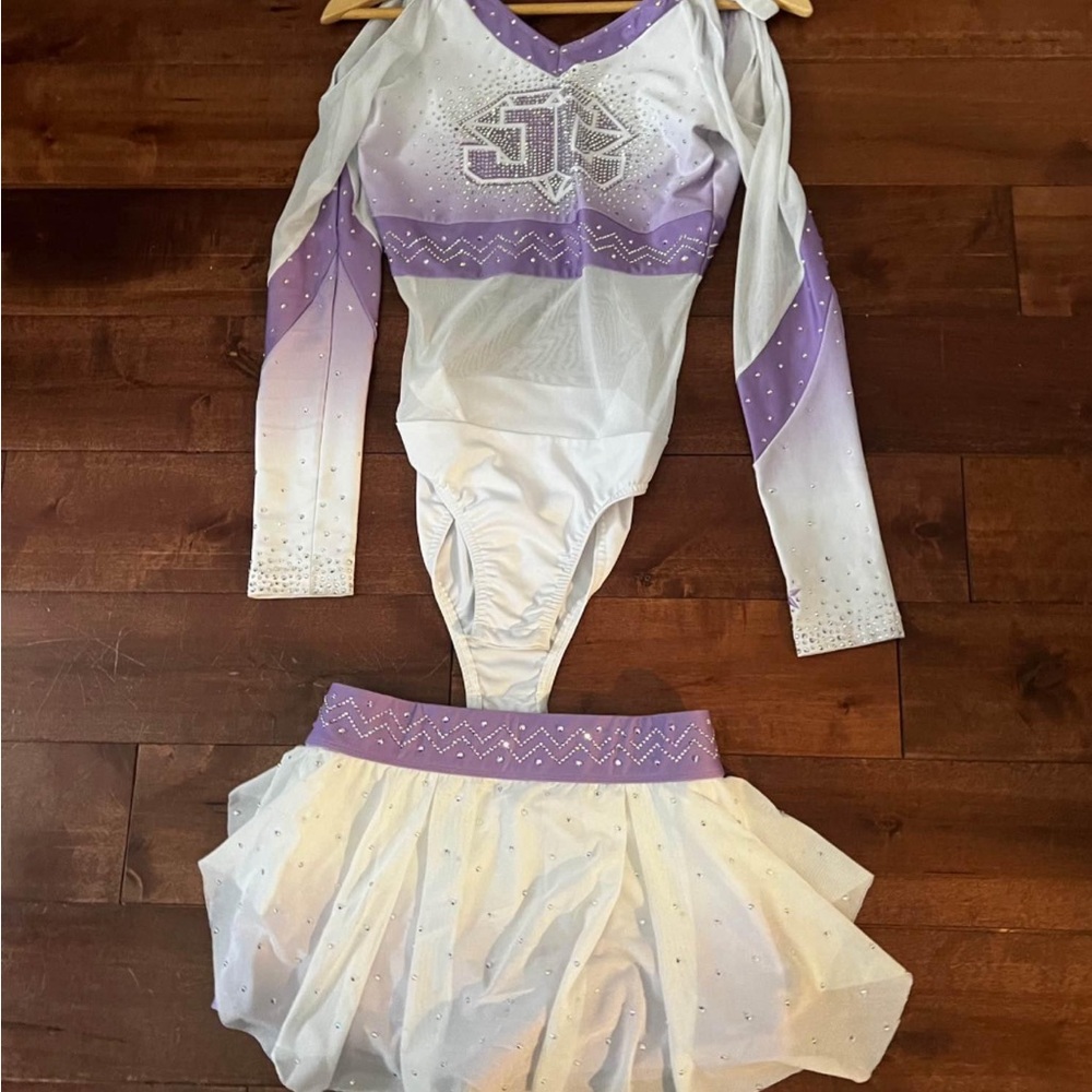 Cheerleading competition uniform adult size small